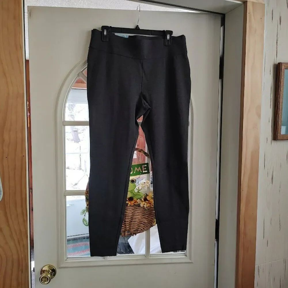 New Old Navy San Francisco Charcoal Gray Ponte Legging Size Women's L